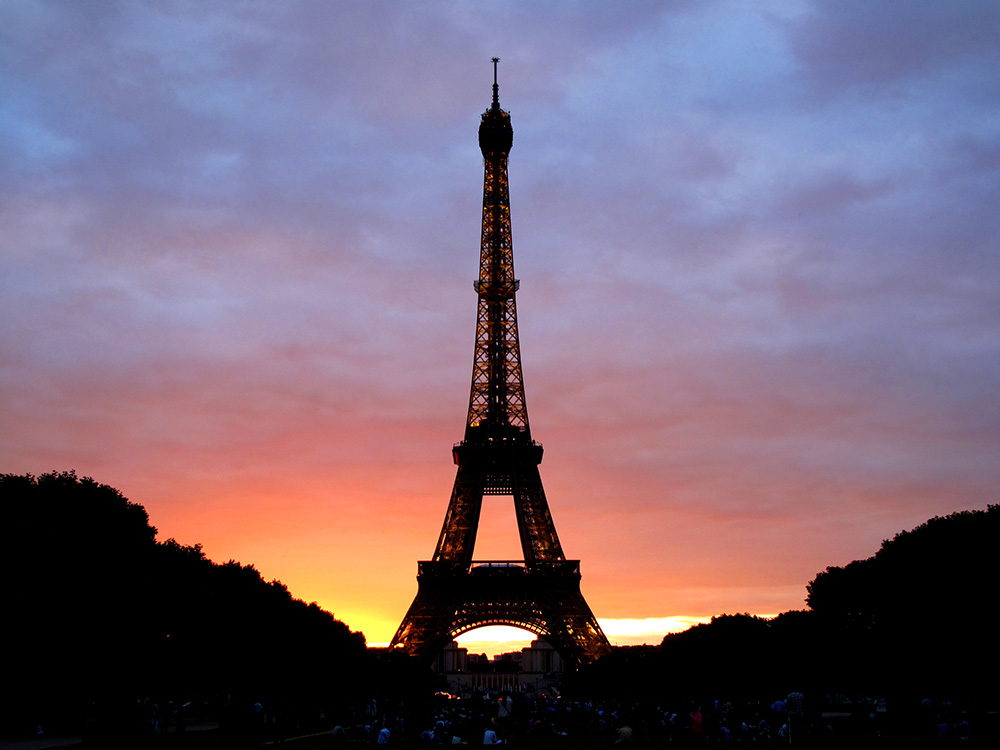 Summer-in-Europe-Paris-Eiffle-Tower