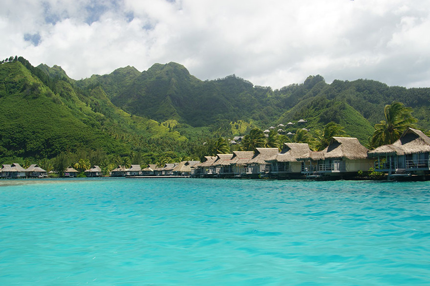 Paul Gauguin Cruises - French Polynesia Island