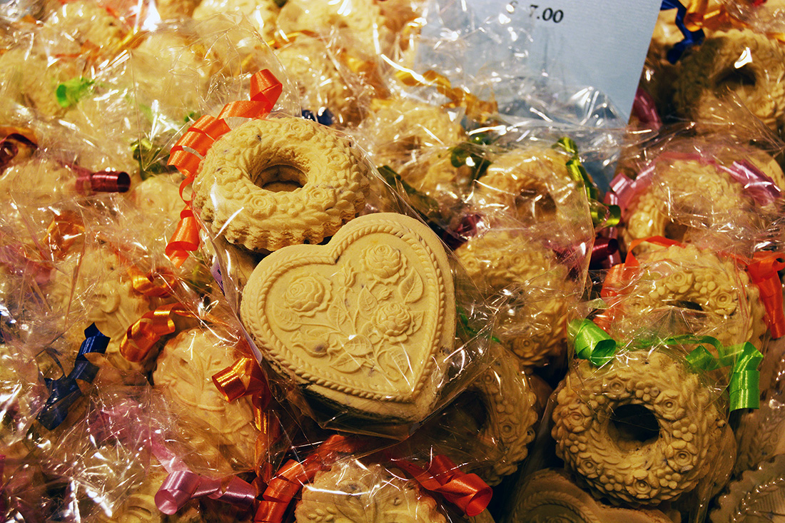 German Christmas Market Gifts Cookies