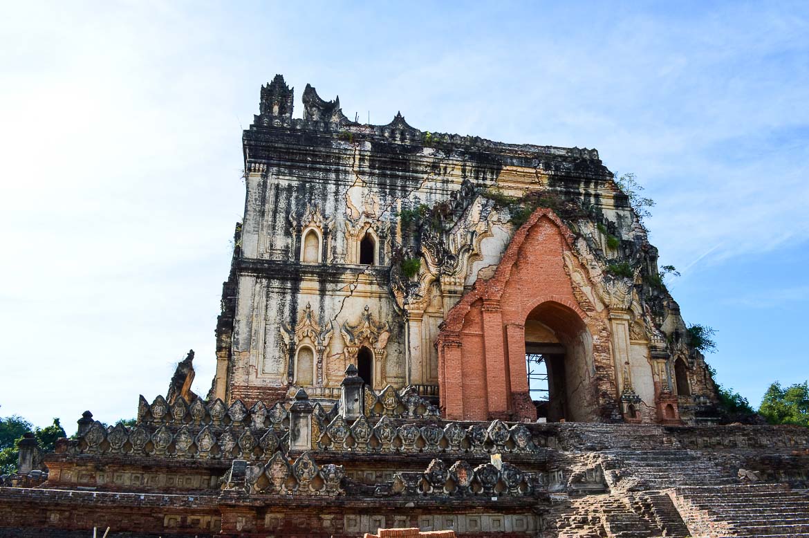 Mandalay Travel Guide Myanmar - temple
