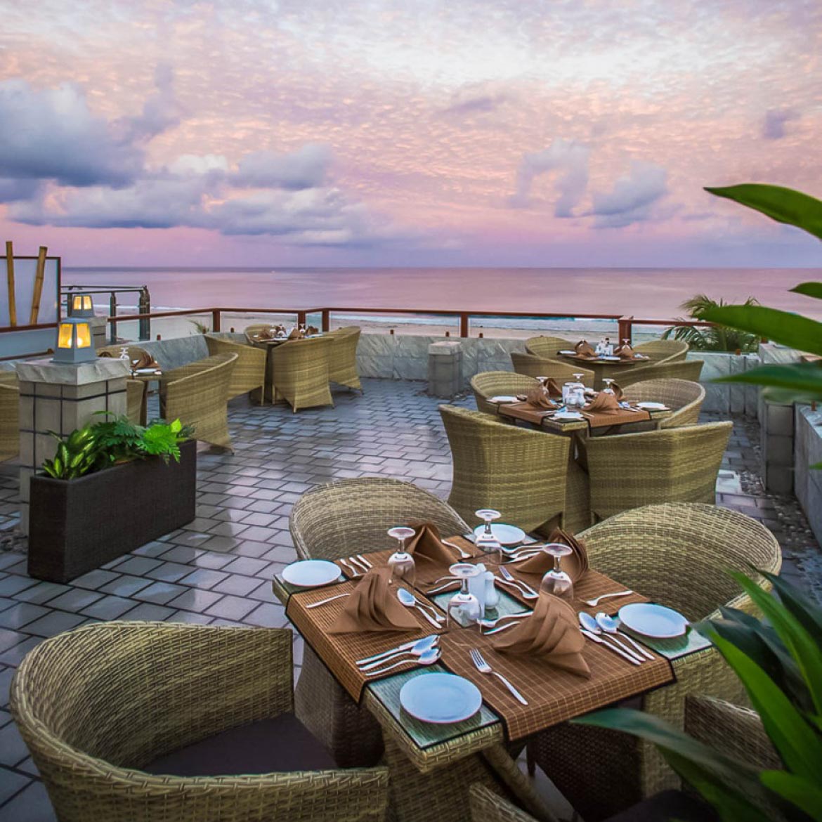 Maldives Travel Layover - O'View restaurant