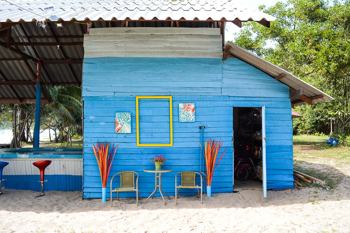 Koh Phayam Travel - beach hut