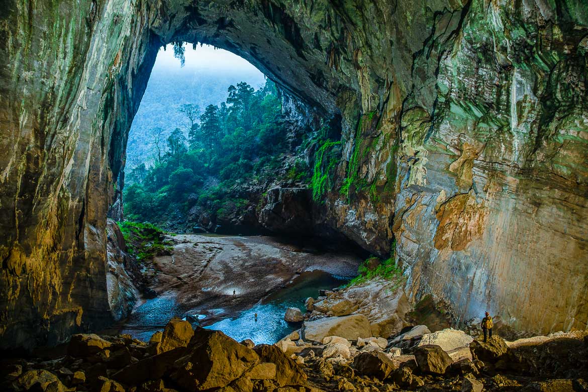 Hang En Cave Phong Nha Travel - cave entrance