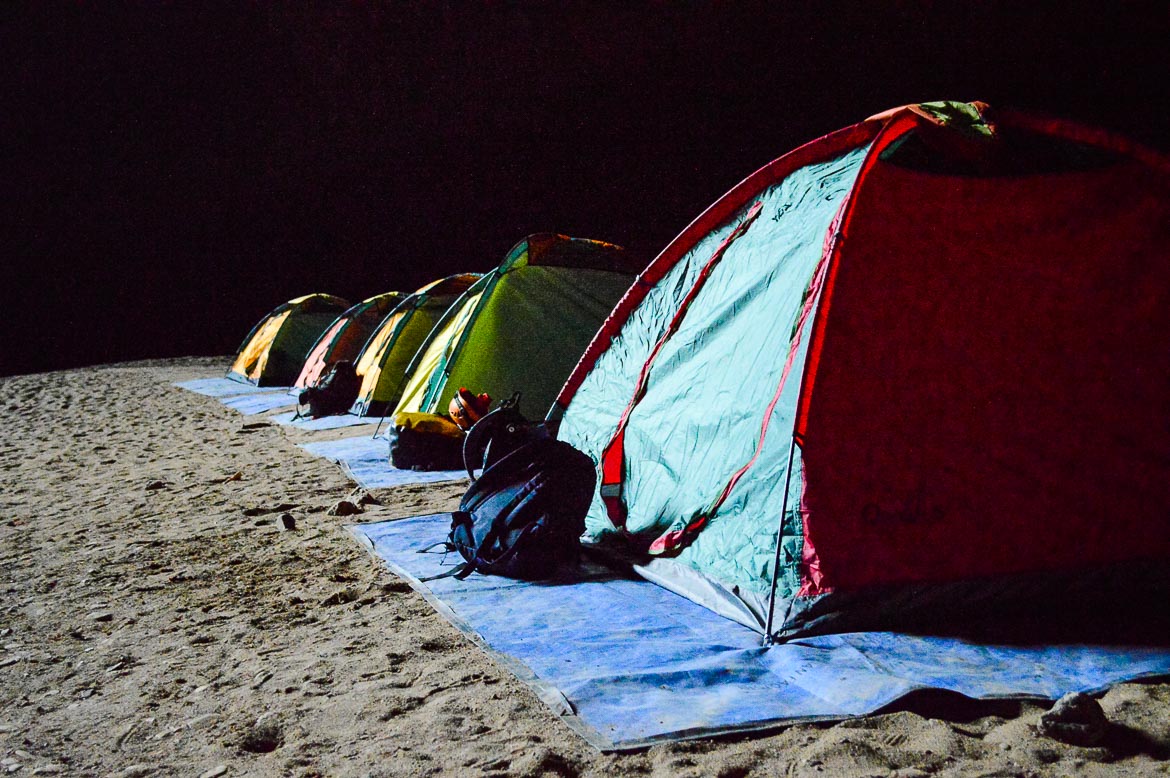 Hang En Cave Phong Nha Travel - tents