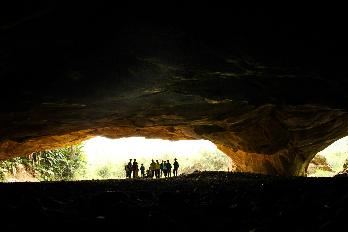 Hang En Cave Phong Nha Travel - inside cave