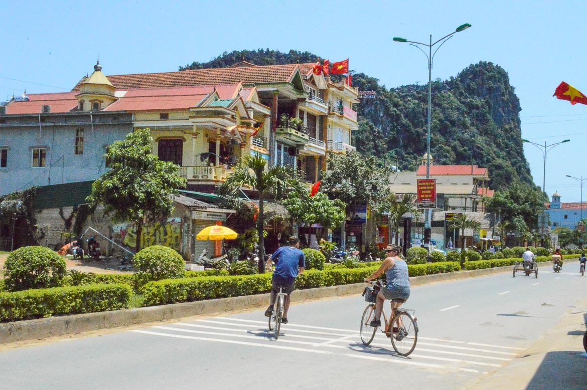 Phong Nha Travel Guide - bikes